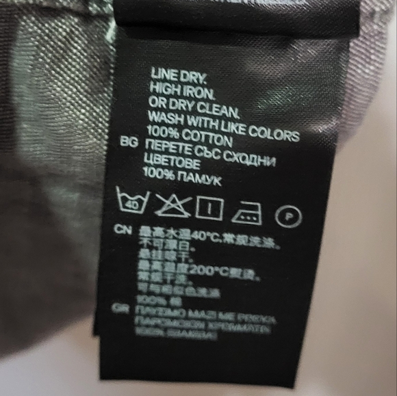 H&M Divided Men's Light Gray Casual Button Up Short Sleeve Shirt Size Small EUC - Picture 6 of 6